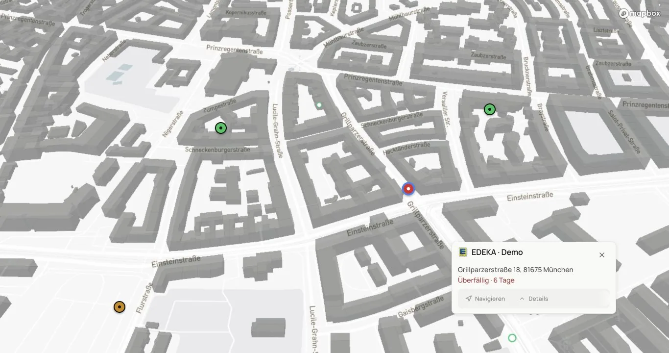 FieldProFlow-Karte mit mehreren Demo-Kunden, Besuchsständen und geöffneter Kundenkarte in München